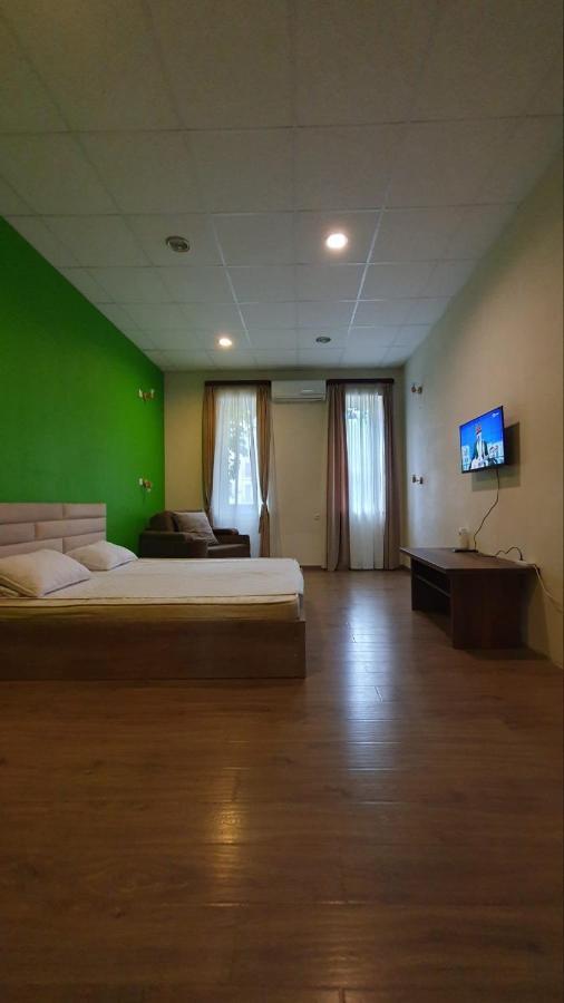 Your Home Hotel Tbilisi Eksteriør billede