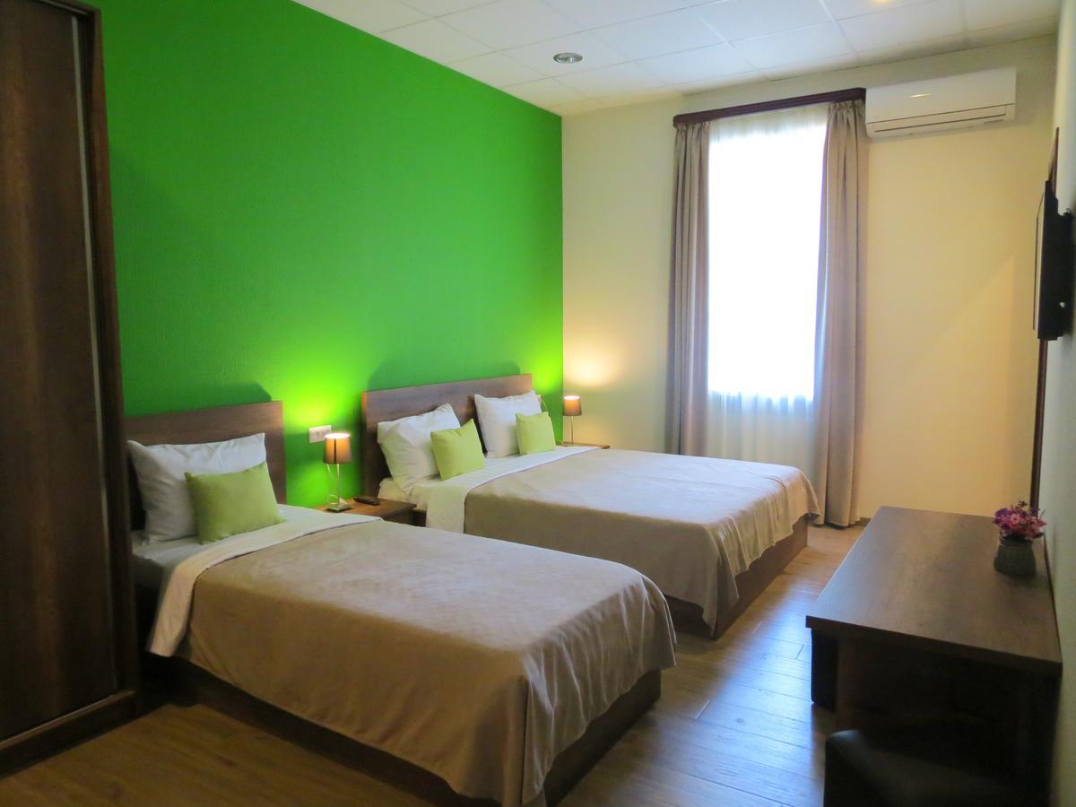 Your Home Hotel Tbilisi Eksteriør billede